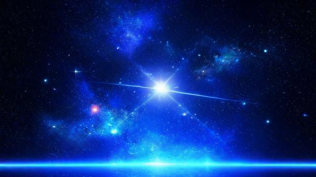 7月星座的幸运色和性格特点是什么？