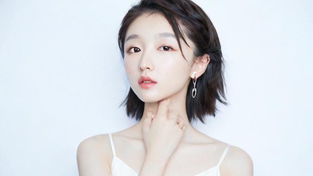 周冬雨是什么星座的