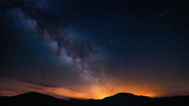 八月十五号出生的人属于哪个星座？