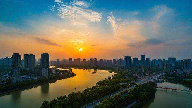 什么是农历闰八月？它与普通月份有何不同？