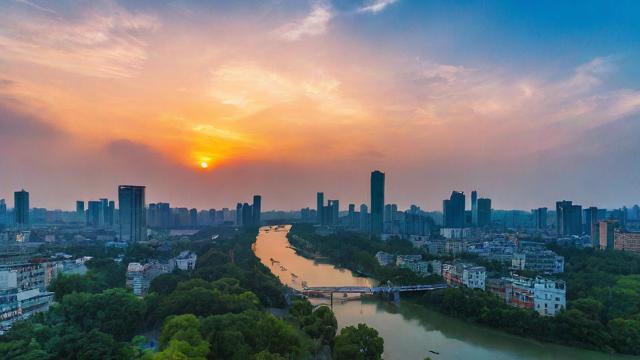 农历八月十八日，这一天有何特殊意义或习俗？