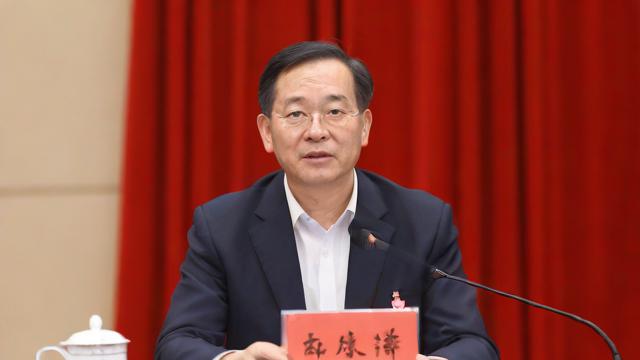 风水大师陈益峰，他是如何成为风水界的佼佼者的？