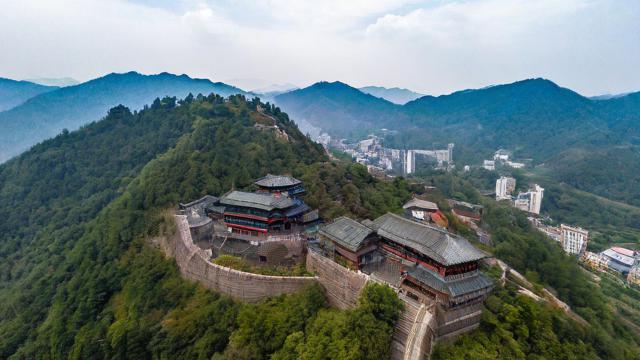 探索王氏武当风水，古老智慧如何影响现代生活？