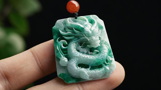 文艺风，龙牌翡翠，究竟适配何种属相之人佩戴？，龙牌翡翠的佩戴奥秘，哪些属相与之契合？，活泼风，嘿！龙牌翡翠适合啥属相戴呀？，龙牌翡翠佩戴有讲究，到底哪些属相能戴呢？，正式风，关于龙牌翡翠佩戴，适宜哪些属相？，龙牌翡翠佩戴问题，何种属相适合佩戴？