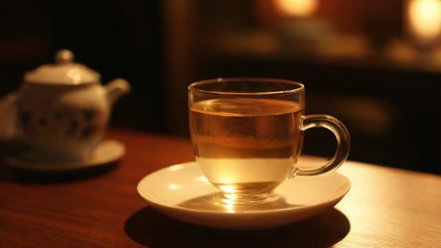 文艺风，夜饮茶香，为何竟会与运气差结缘？，当夜幕降临，茶香袅袅时，运气差是否悄然而至？，幽默风，嘿！晚上喝茶这事儿，咋就跟运气差杠上了呢？，晚上喝个茶，咋就和运气差这个小恶魔扯上关系啦？，严肃风，晚上喝茶与运气差之间，究竟存在何种关联？，为何晚上喝茶会引发所谓的运气差？