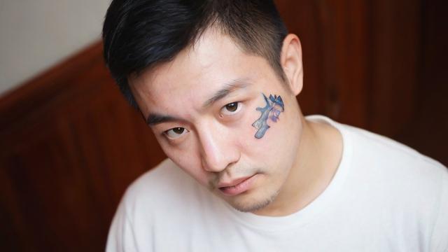 文艺风，纹身之后，运气为何会悄然变脸？，当纹身遇上不佳运气，这背后究竟隐藏着怎样的缘由？，悬疑风，纹身后运气不佳，难道是神秘力量在作祟？，纹身后运气急转直下，这其中是否暗藏不为人知的秘密？，直白风，为什么纹身后会出现运气不佳的情况？，纹身后运气不佳，原因到底是什么？
