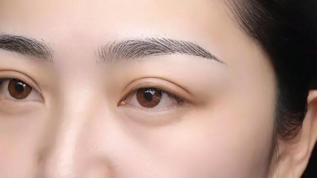 文艺风，补眉真的能改运气吗？探寻那微妙的运势密码，补眉与改运气之间，究竟藏着怎样的神秘关联？，幽默风，嘿！补个眉就能改运气？这是真的吗？，补眉就能改运气？难道我这么多年的倒霉脸是被眉毛拖累的？，严肃风，补眉能否真正改变运气？科学与玄学的交织之谜，补眉改运气，是确有其事还是心理暗示？