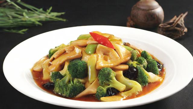 文艺风，吃素之后，运气是否真的会如诗中描绘般悄然转变？，当素食成为生活选择，那潜藏的运气变化会否如乐章奏响？，幽默风，嘿！吃素后这运气，难道是被素食喂出来的吗？，吃素后运气就来？这是老天爷也被素食馋到了给的特殊待遇不？，严肃风，吃素后运气的改变，究竟有无科学依据支撑？，吃素与运气之间，是否存在着必然的因果联系？