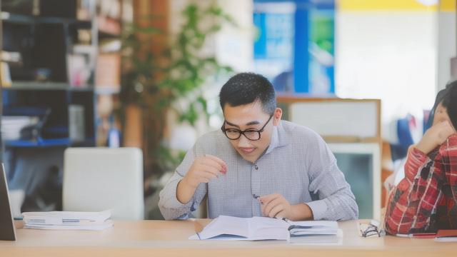 你梦见自己出门打工，这预示着什么？