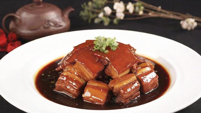 为何我会梦到吃席吃肉？梦境背后有何深意？