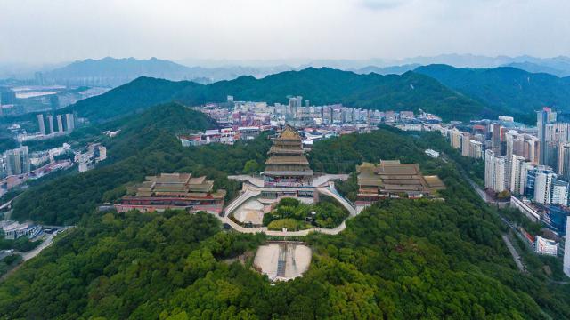 梦到龙山