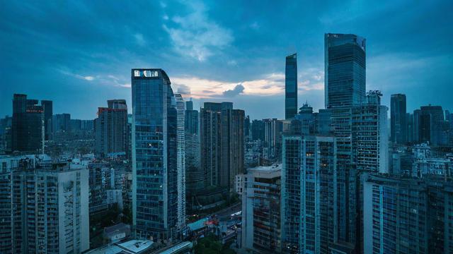 为何我会梦到在高楼上下不来？