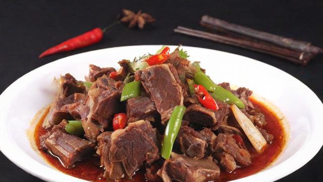 文艺风，梦到狗肉却未食，此中深意究竟为何？，那夜梦到狗肉却未曾吃下，是命运的何种暗示？，梦遇狗肉却未沾唇，这般梦境藏着怎样的玄机？，幽默风，嘿！我梦到狗肉却没吃，难道是怕长胖？，梦到狗肉却放过了，我这是在梦里发扬善良吗？，哎呀，梦到狗肉却没吃，难道是潜意识里觉得它不好吃？，神秘风，梦到狗肉却未进食，背后是否隐藏着不为人知的秘密？，诡异！梦到狗肉却没吃，这是否是某种神秘力量的警示？，探秘，梦到狗肉却未食，其中究竟有着怎样的神秘缘由？