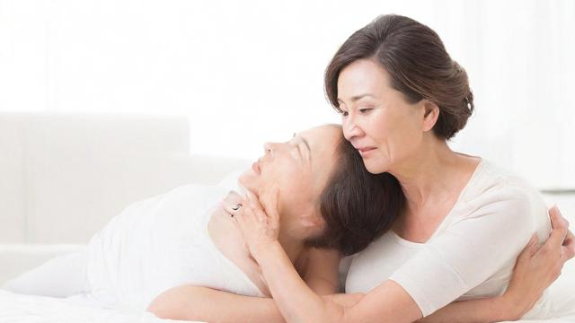 梦到妈妈摔倒了