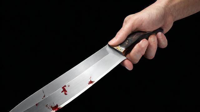为何我会梦到手被刀划破？