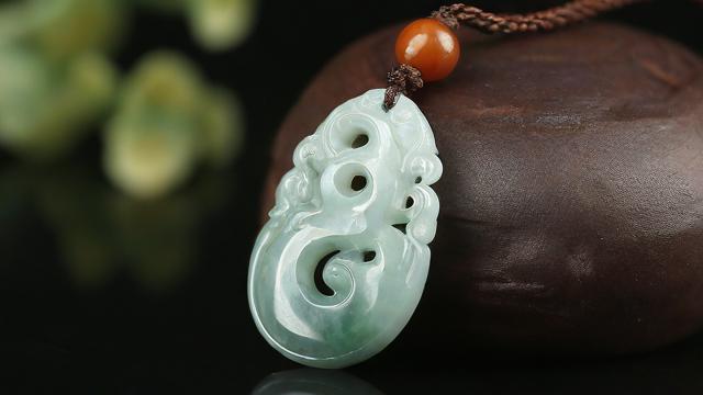 文艺风，梦到赠玉，此中深意究竟为何？，梦遇赠玉之情景，其背后藏着怎样的神秘寓意？，梦到赠玉，那一方美玉在梦境中有何象征意义呢？，好奇探究风，梦到赠玉，这是不是有什么特别的预示呀？，为啥会梦到赠玉，难道是潜意识里的某种暗示？，梦到赠玉，这其中有没有什么不为人知的玄机呢？，生活关联风，梦到赠玉，会不会和最近的生活有啥关联呢？，梦到赠玉，是不是生活中某些事在潜意识里的反映呀？，梦到赠玉，这与现实生活之间是否存在某种奇妙联系呢？