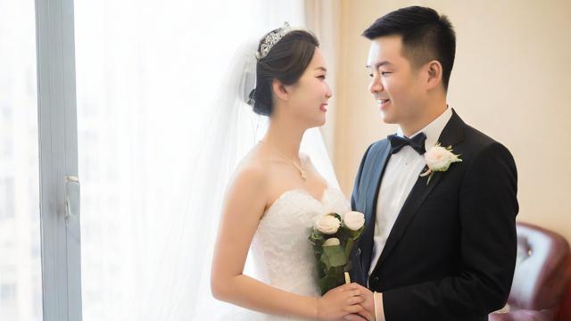 梦到做伴娘