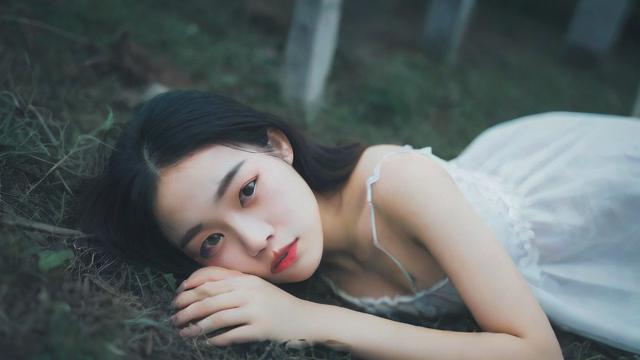 文艺风，夜梦坟地，此中深意究竟为何？，梦至坟地，那是心灵深处何种隐秘的召唤？，做梦涉足坟地，背后藏着怎样的潜意识密码？，悬疑风，惊！做梦梦到去坟地，这诡异梦境暗藏何种玄机？，做梦梦到去坟地，难道是某种神秘预兆？，夜梦坟地，这一离奇梦境背后有着怎样的惊人秘密？，直白风，做梦梦到去坟地，这是怎么一回事呢？，为啥会做梦梦到去坟地呀？，做梦梦到去坟地，其中缘由是什么？