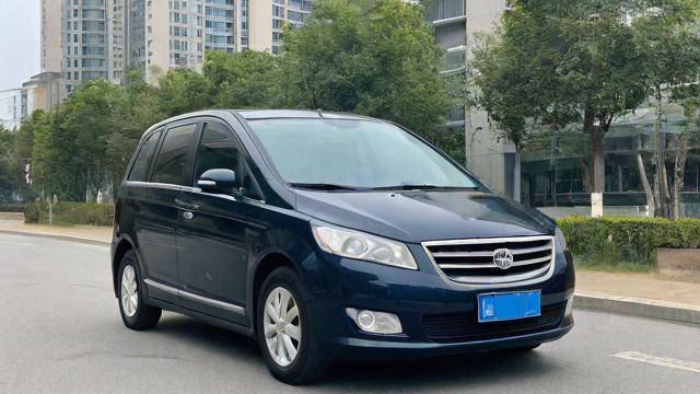 为何我会梦到自己乘坐出租车？