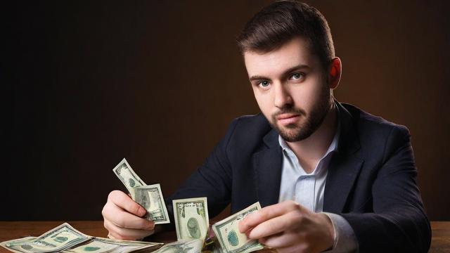 为何会梦到别人送钱给自己？
