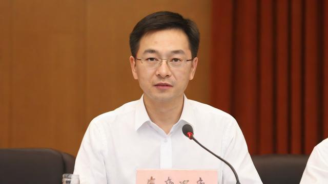 毅字前面搭配什么名字更合适？