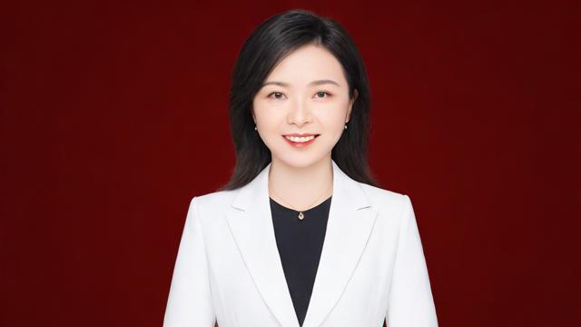 杨什么薇女孩名字中，什么薇是指哪种具体的植物或含义？