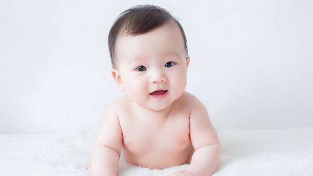 如何为2018年8月出生的宝宝挑选一个合适的名字？